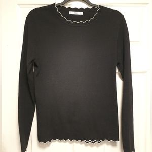 MANGO Black sweater with curvy white edging (sml)